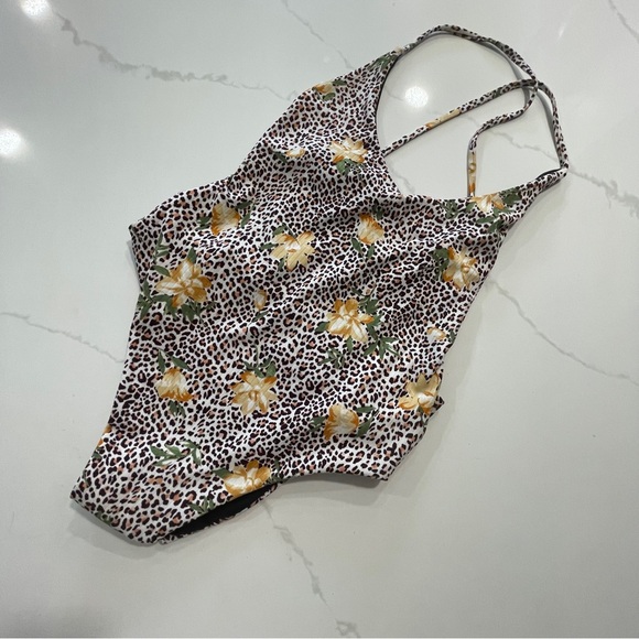 Hurley Jungle Cat One Piece Swimsuit - Picture 5 of 8